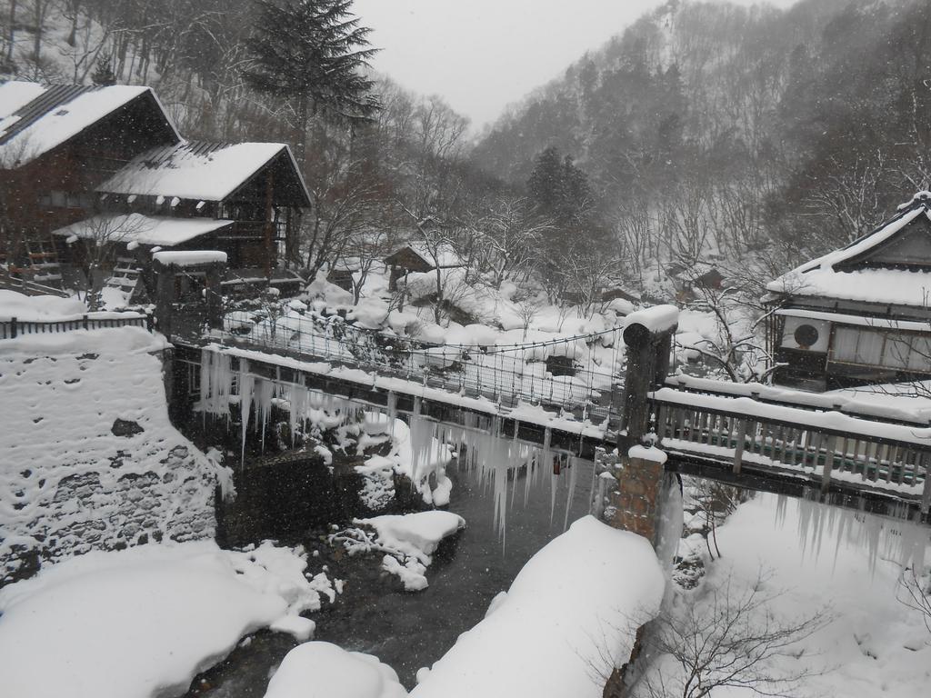 Takaragawa Onsen Ousenkaku Hotel Minakami Exterior foto